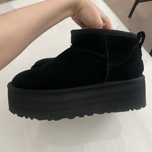 Ugg Ultra Mini Platform size 7